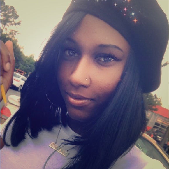 Meet your Posher, Laketa - Picture 1 of 1